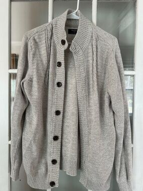 Women’s Light Gray Button-Front Knit Cardigan Sweater